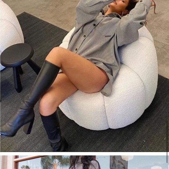 Black boots  - Picture 12 of 16